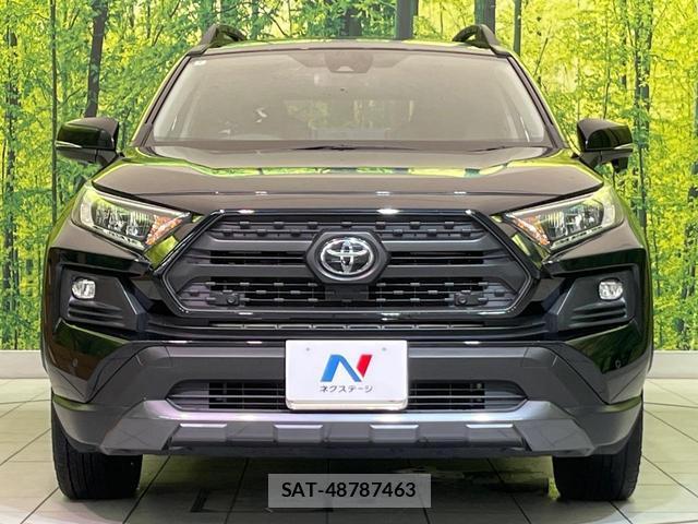 Toyota RAV4 2022-04 8343191-13
