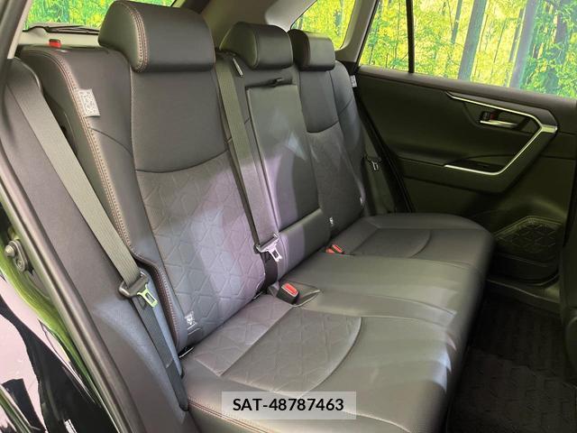 Toyota RAV4 2022-04 8343191-8