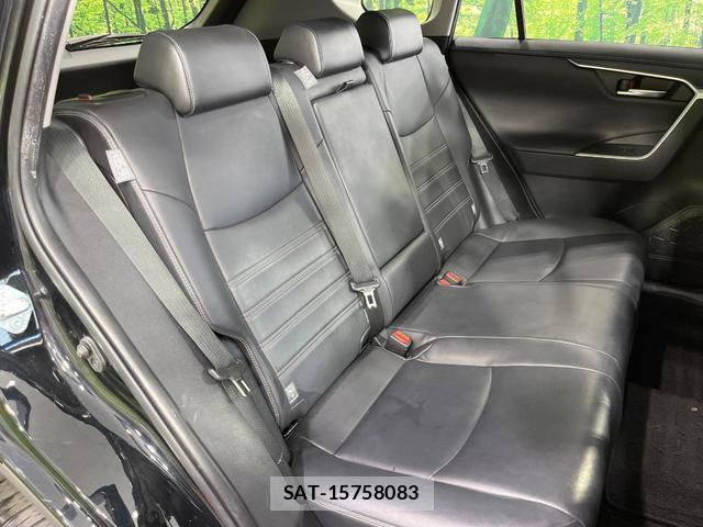 Toyota RAV4 2019-07 8343255-8