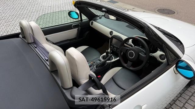 Mazda ROADSTER 2014-08 8343217-2