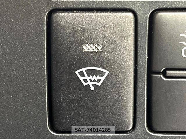 Toyota ROOMY 2017-08 8343702-4