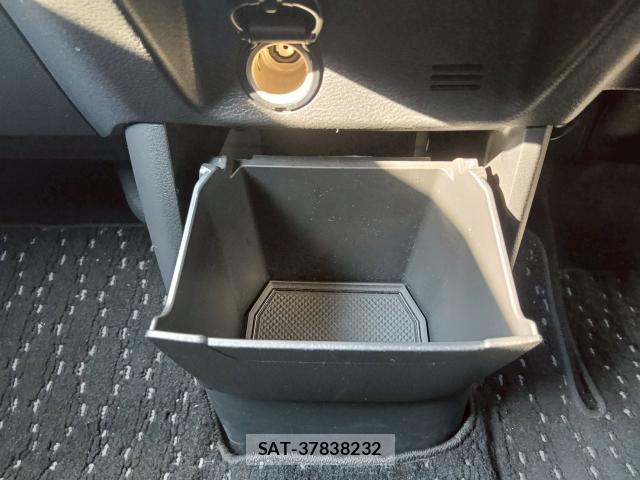 Nissan ROOX 2020-03 8343266-17