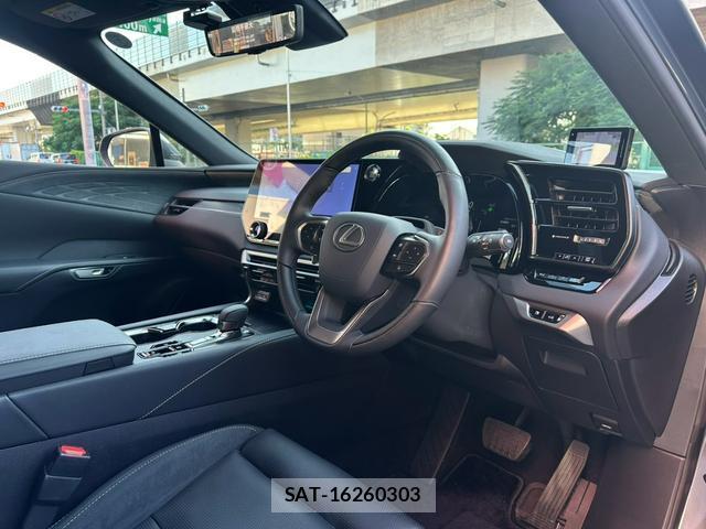 Lexus RX 2025-06 8343764-14