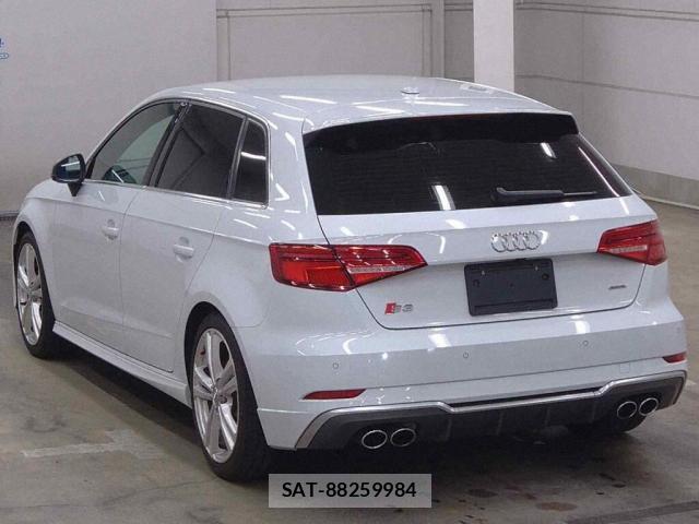 Audi S3 2018-07 8343820-1