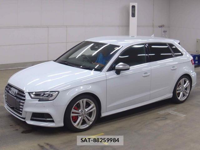 Audi S3 2018-07 8343820-5