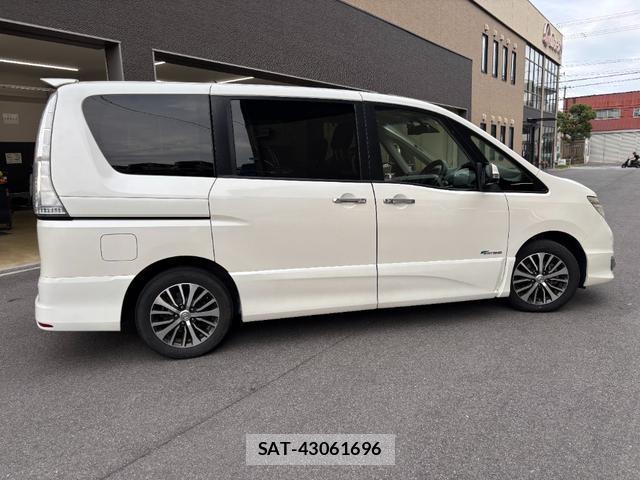 Nissan SERENA 2015-11 8342117-12
