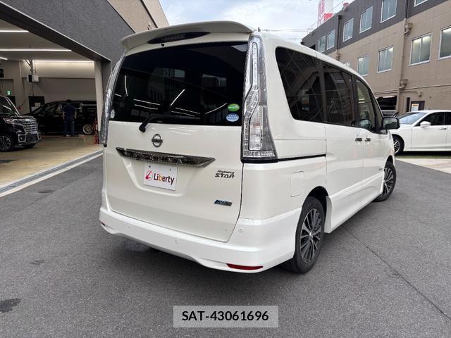 Nissan SERENA 2015-11 8342117-13
