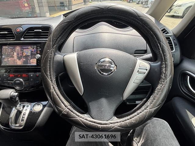 Nissan SERENA 2015-11 8342117-2
