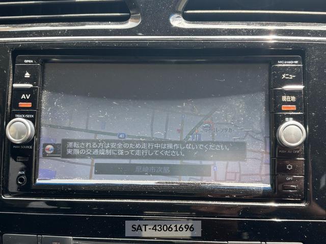 Nissan SERENA 2015-11 8342117-6