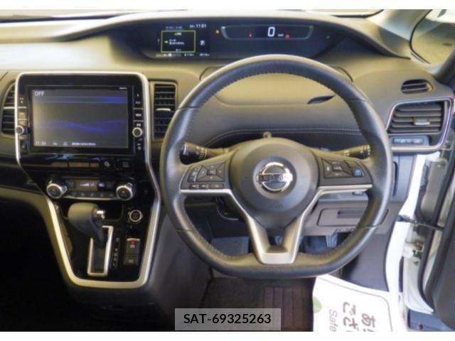 Nissan SERENA 2017-09 8342666-2