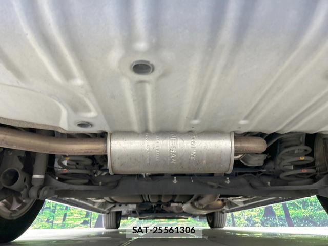 Nissan SERENA 2015-12 8343037-18