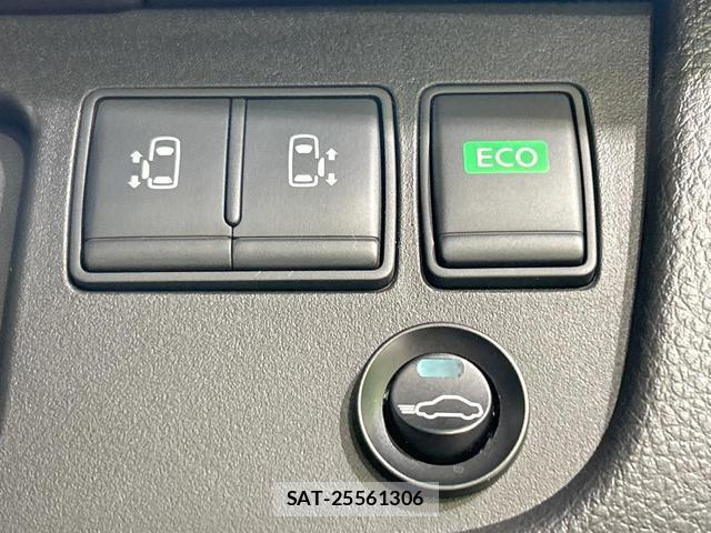 Nissan SERENA 2015-12 8343037-6