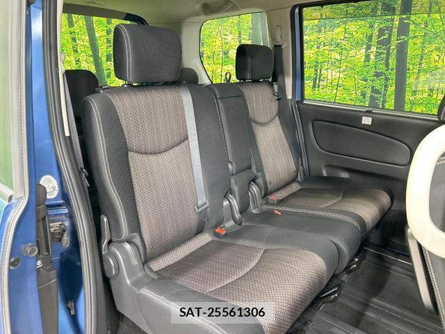 Nissan SERENA 2015-12 8343037-8