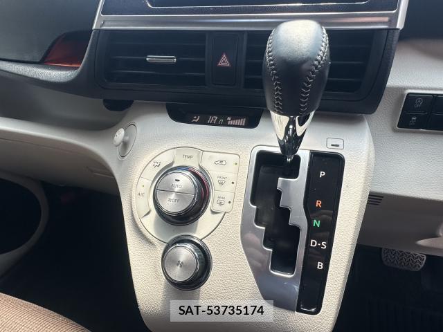 Toyota SIENTA 2016-06 8342213-19
