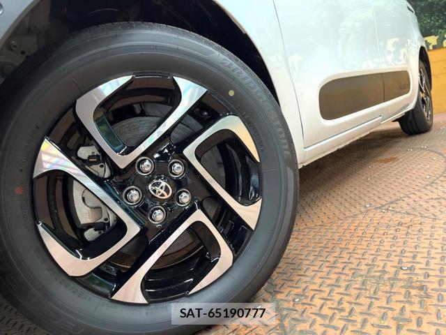 Toyota SIENTA 2026-06 8342242-12