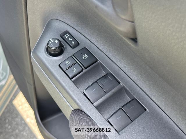 Toyota SIENTA 2023-08 8342248-17