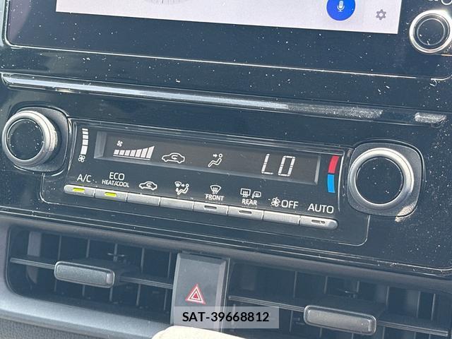 Toyota SIENTA 2023-08 8342248-5