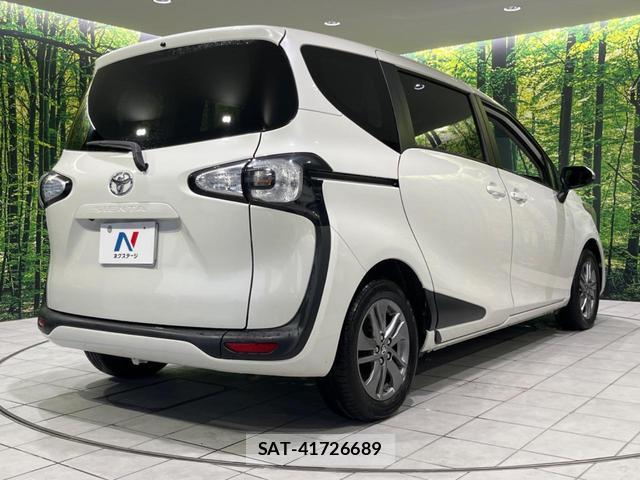 Toyota SIENTA 2016-02 8342345-16