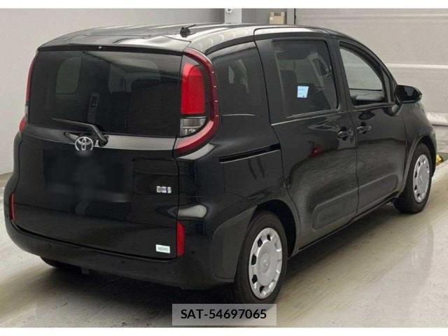 Toyota SIENTA 2023-09 8342662-1