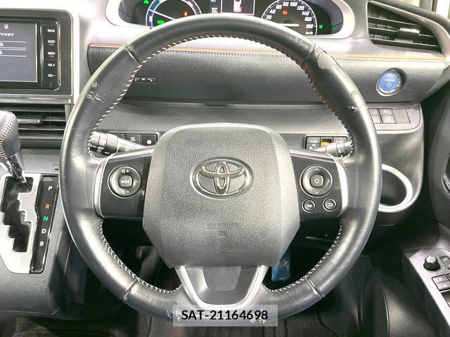 Toyota SIENTA 2015-12 8342681-11