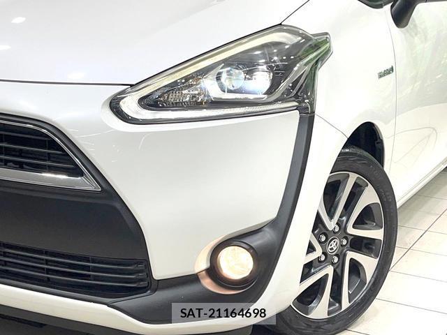 Toyota SIENTA 2015-12 8342681-13