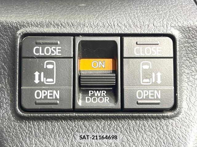Toyota SIENTA 2015-12 8342681-4