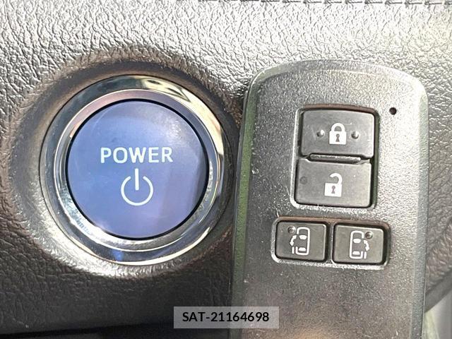 Toyota SIENTA 2015-12 8342681-5