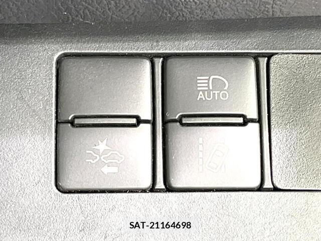 Toyota SIENTA 2015-12 8342681-6