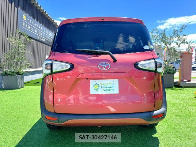 Toyota SIENTA 2015-10 8343127-3