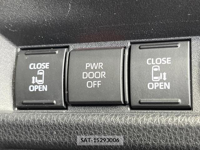 Toyota SIENTA 2023-06 8343247-5