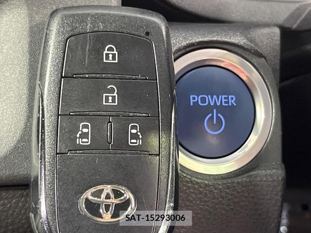 Toyota SIENTA 2023-06 8343247-6