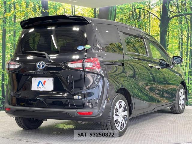 Toyota SIENTA 2019-02 8343250-18