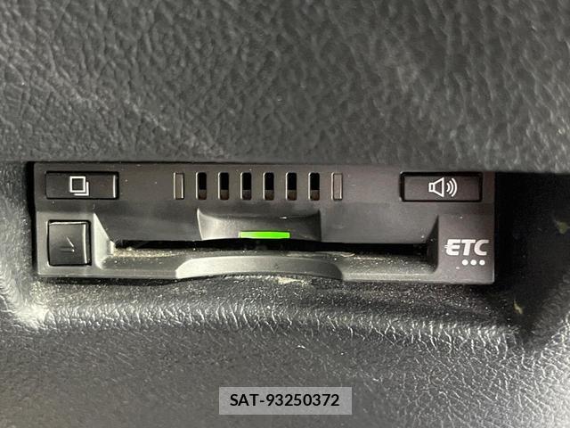 Toyota SIENTA 2019-02 8343250-6