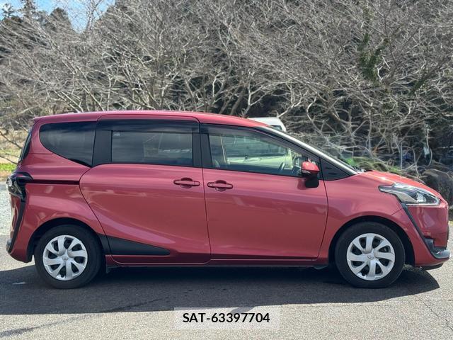 Toyota SIENTA 2017-03 8343693-13