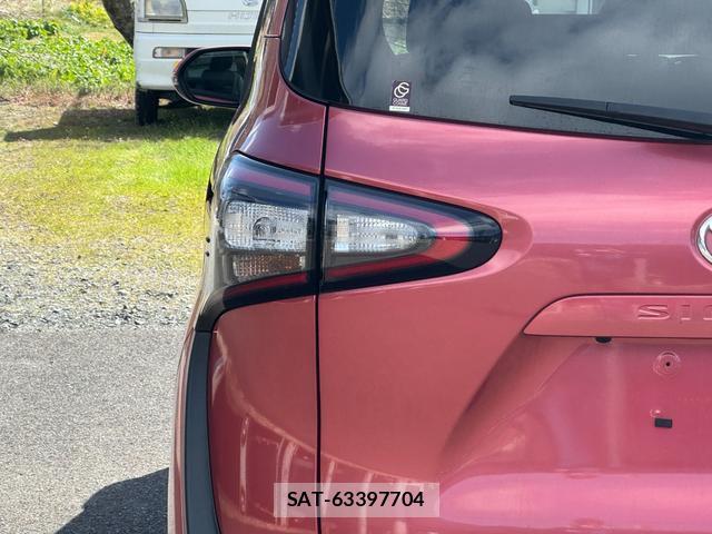 Toyota SIENTA 2017-03 8343693-3