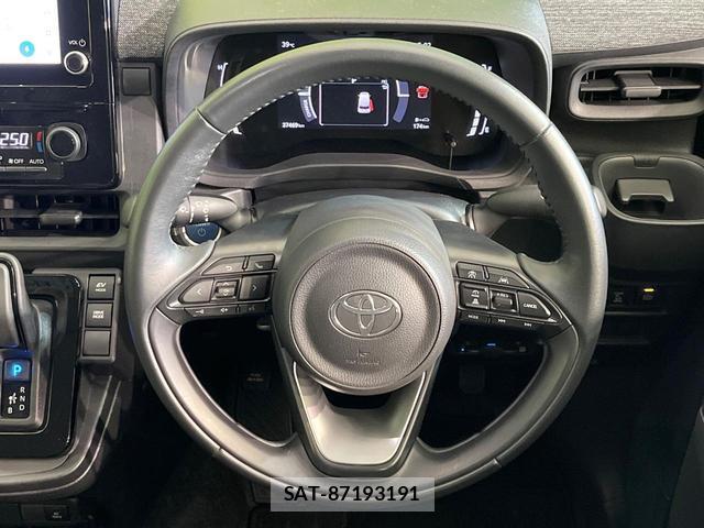 Toyota SIENTA 2022-12 8344135-11