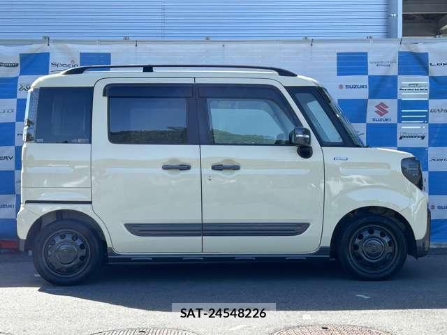 Suzuki SPACIA 2021-08 8342760-3