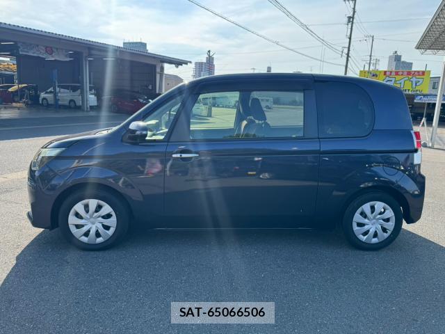 Toyota SPADE 2012-09 8342208-11
