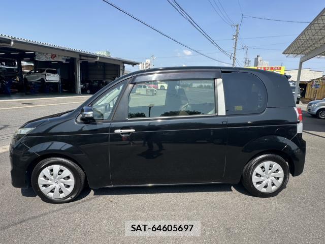 Toyota SPADE 2012-12 8342210-11