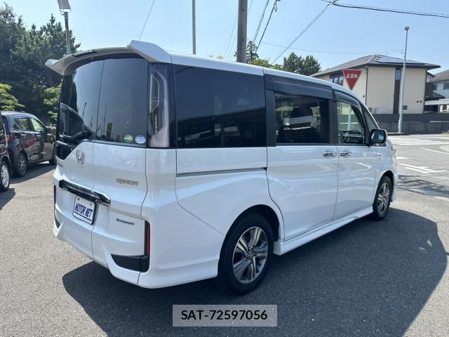 Honda e 2018-04 8342209-1