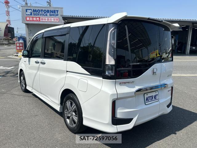 Honda e 2018-04 8342209-10