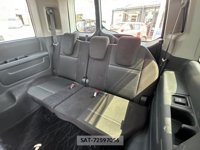 Honda e 2018-04 8342209-16