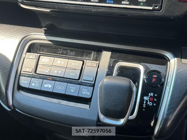 Honda e 2018-04 8342209-19