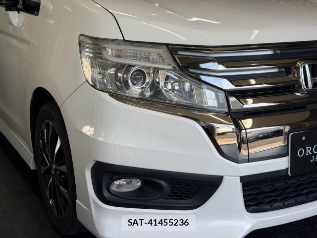Honda e 2015-03 8342315-13