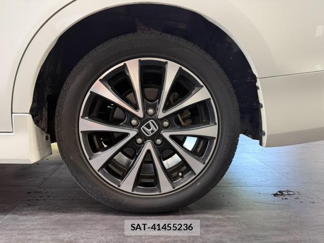 Honda e 2015-03 8342315-19