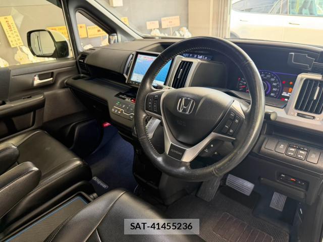 Honda e 2015-03 8342315-4