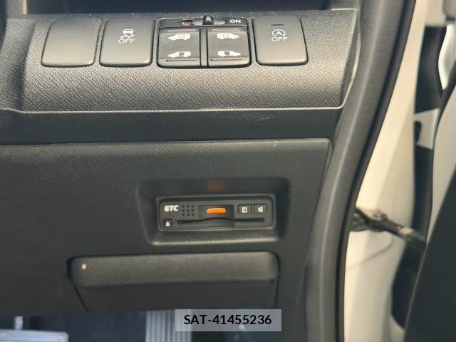 Honda e 2015-03 8342315-6