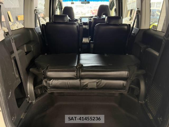 Honda e 2015-03 8342315-9