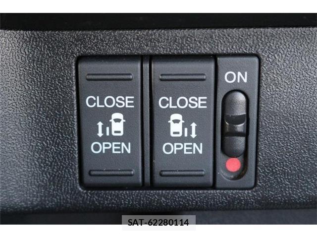 Honda e 2020-06 8342359-6