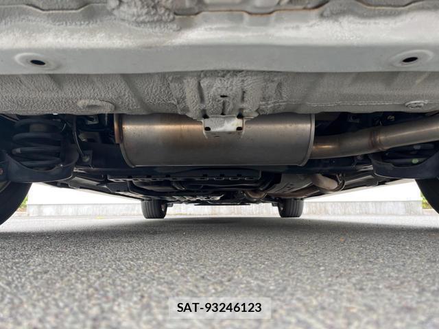 Honda e 2014-07 8342402-19